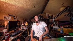 ASMONDOLD BANNED FOR BEING ASMONDOLD! STREAMER'S LATEST TWITCH SUSPENSION LEAVES FANS BORED AND FRUSTRATED!